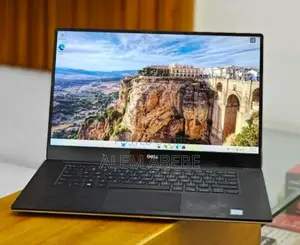 New Laptop Dell XPS 15 16GB Intel Core I7 SSD 256GB