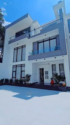 9bdrm House in Adis Ababa, Bole for sale