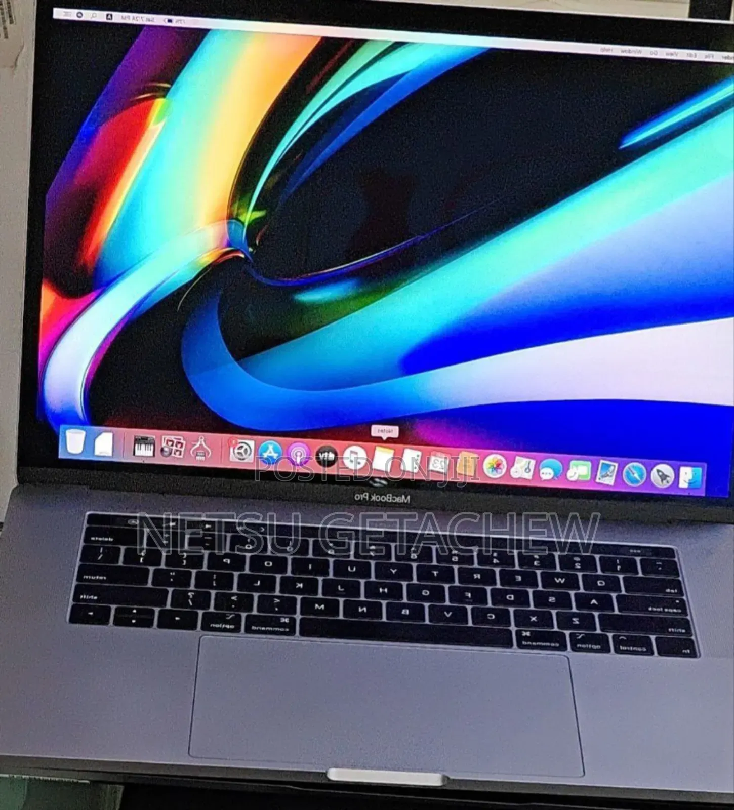 New Laptop Apple MacBook Pro M1 32GB Intel Core I9 SSD 512GB