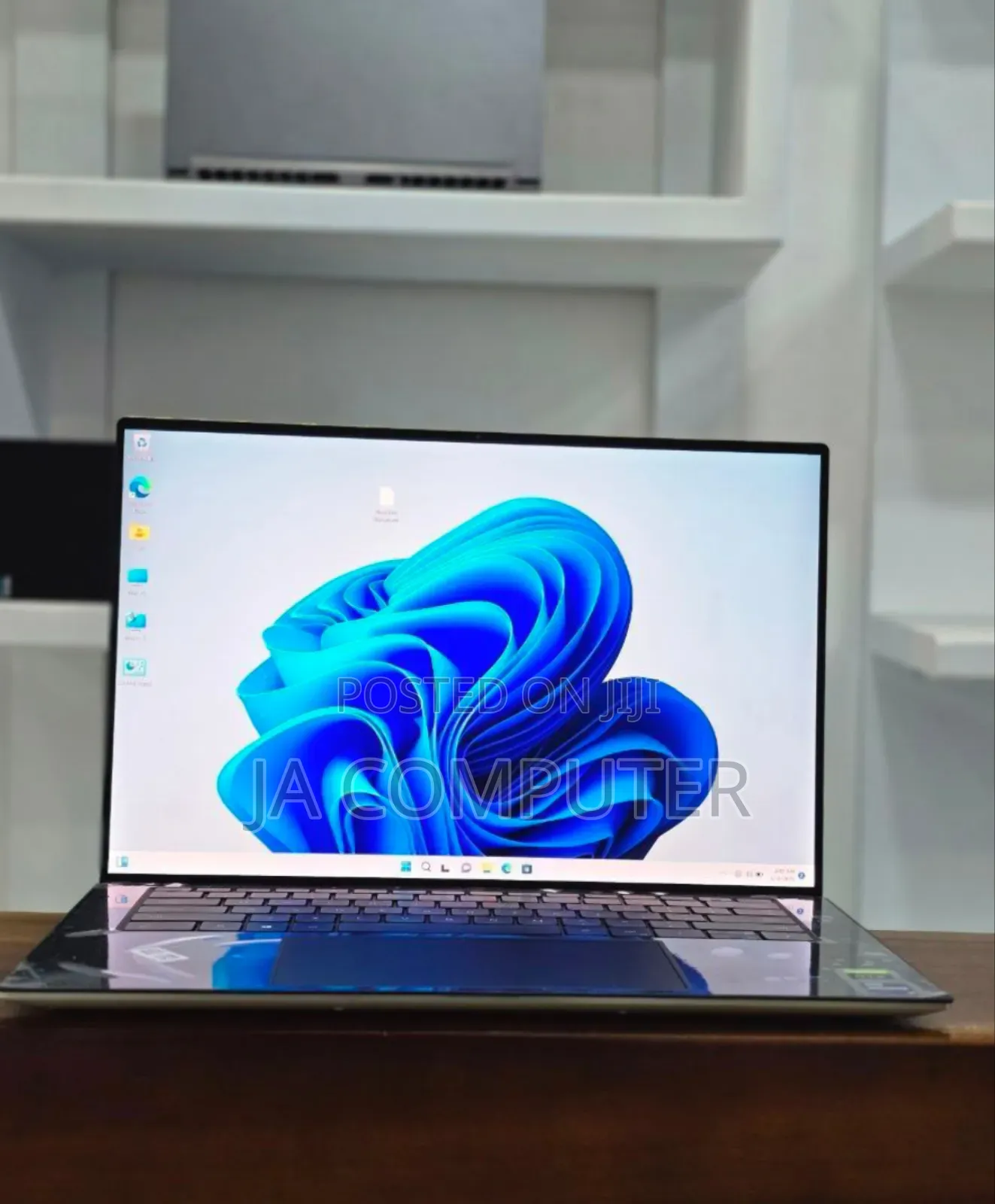 New Laptop Dell XPS 15 32GB Intel Core I9 SSD 1T