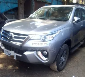 Toyota Fortuner 2.8 D AWD 2019 Silver