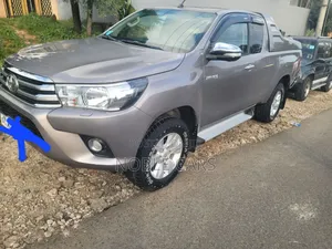 Toyota Hilux 2017 Brown