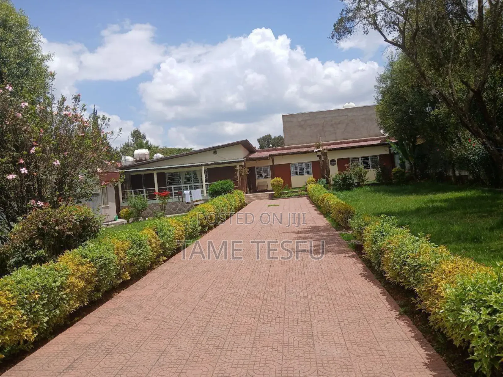 3bdrm House in Cmc ሚካኤል, Yeka for sale