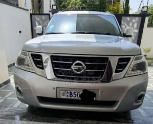 Nissan Patrol 2017 Silver