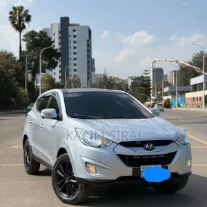 Hyundai Tucson GLS FWD 2010 Silver