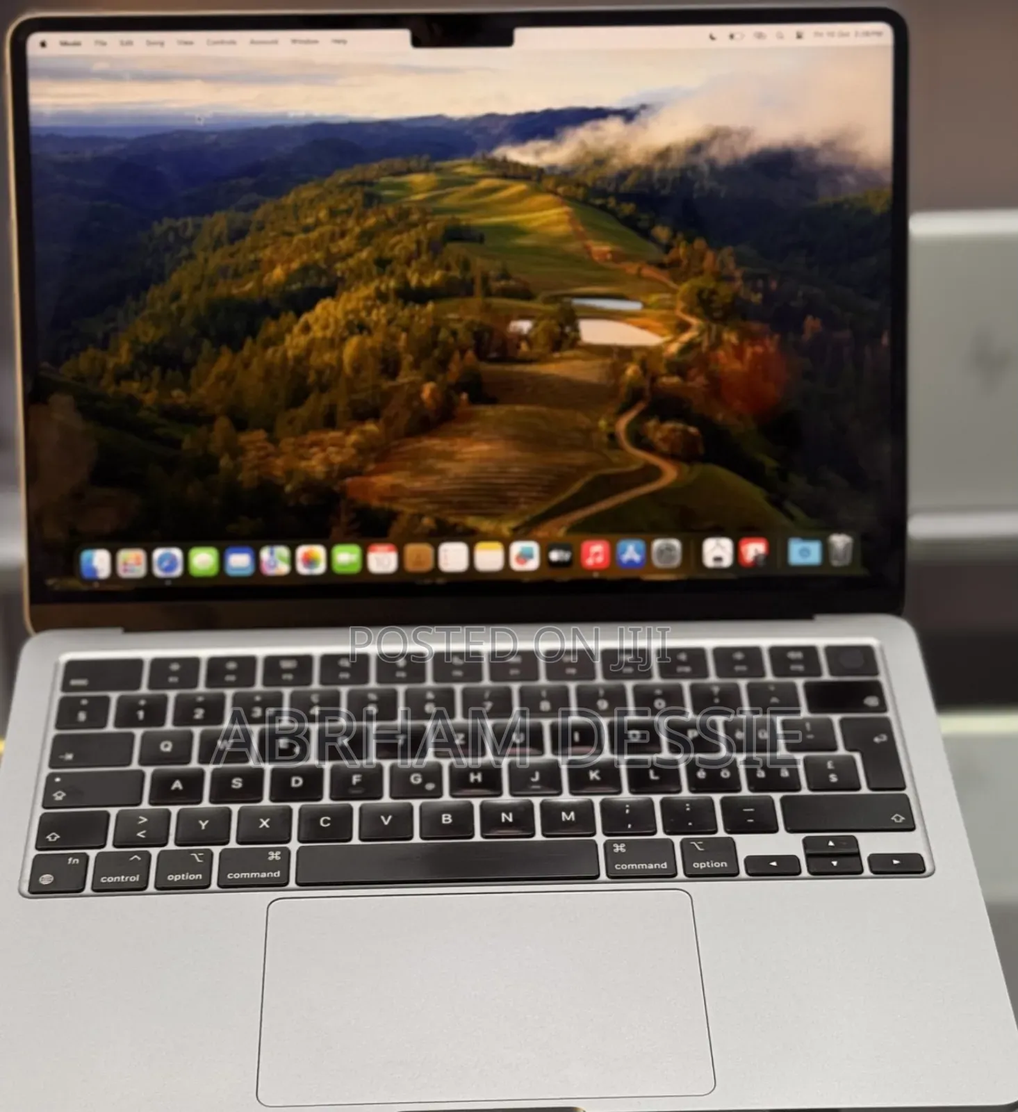 New Laptop Apple MacBook Air 2022 M2 8GB Apple M2 SSD 256GB