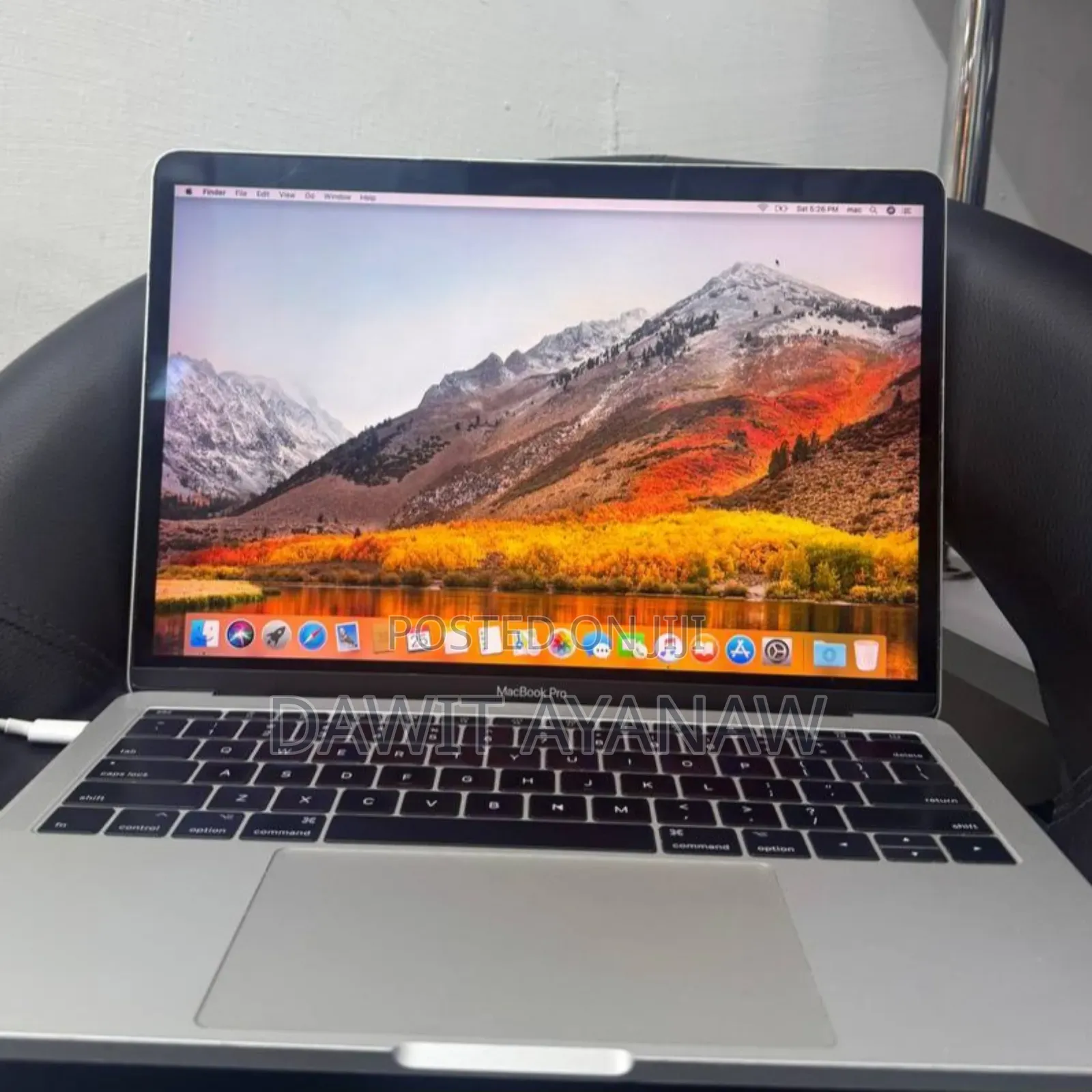 New Laptop Apple MacBook Pro 2017 8GB Intel Core i5 SSD 128GB