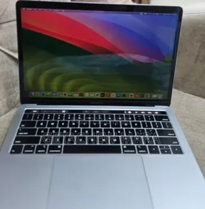 New Laptop Apple MacBook Pro 2019 8GB Intel Core i5 SSD 256GB
