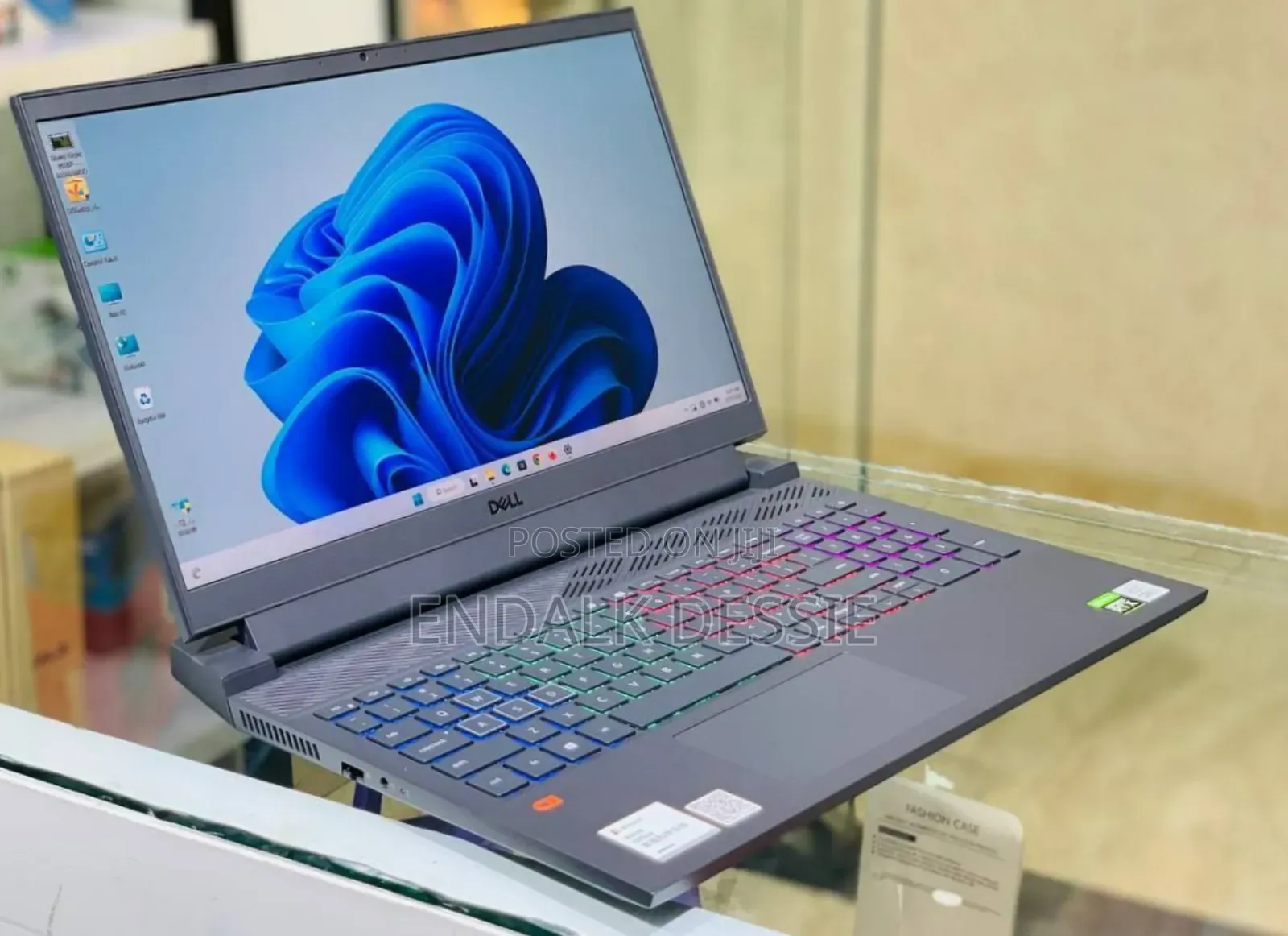 New Laptop Dell G15 5511 16GB Intel Core I7 SSD 512GB