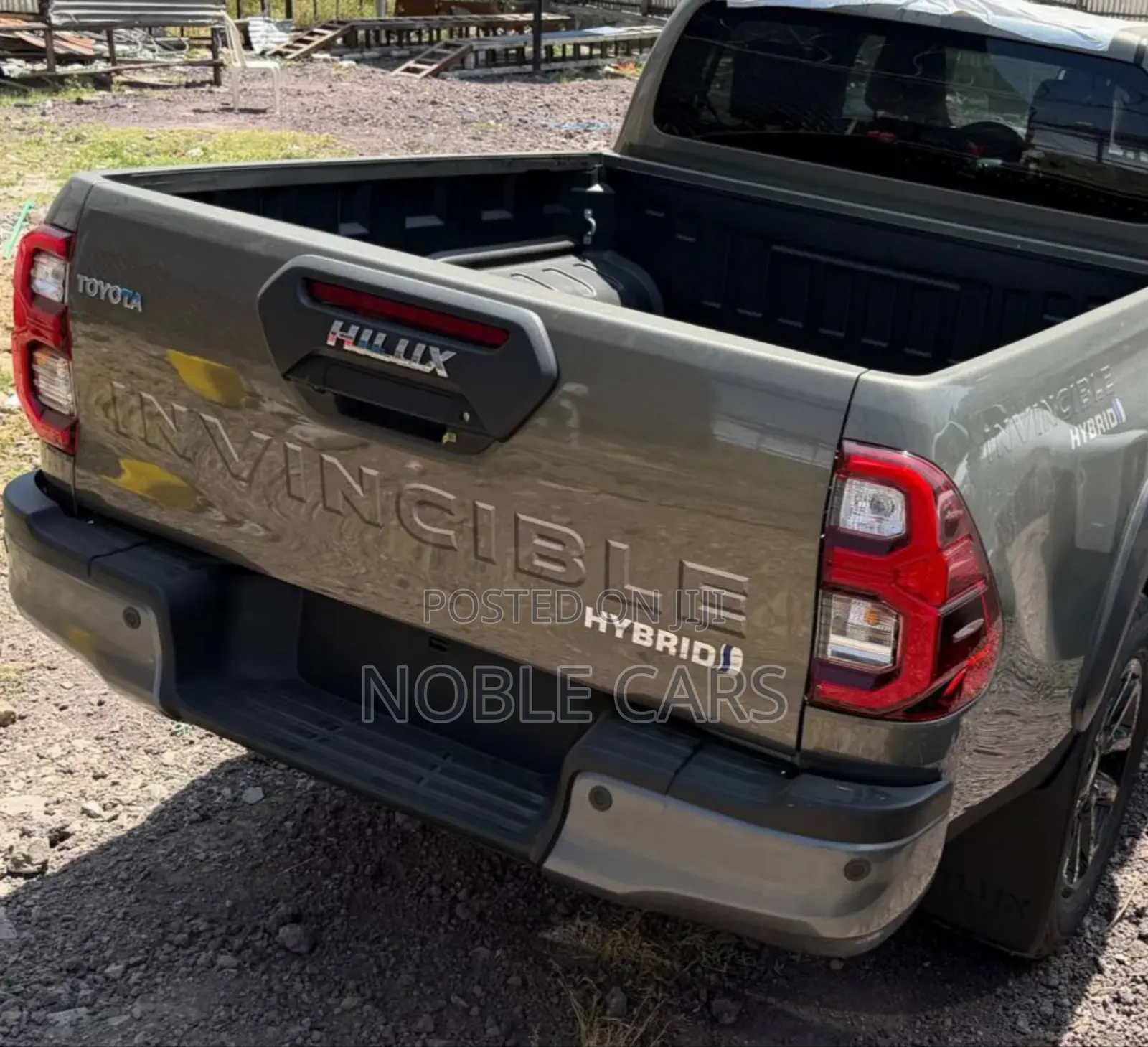 New Toyota Hilux 2024 Gold