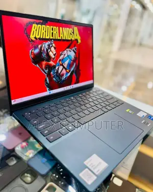 New Laptop Dell 16GB Intel Core I7 SSD 512GB
