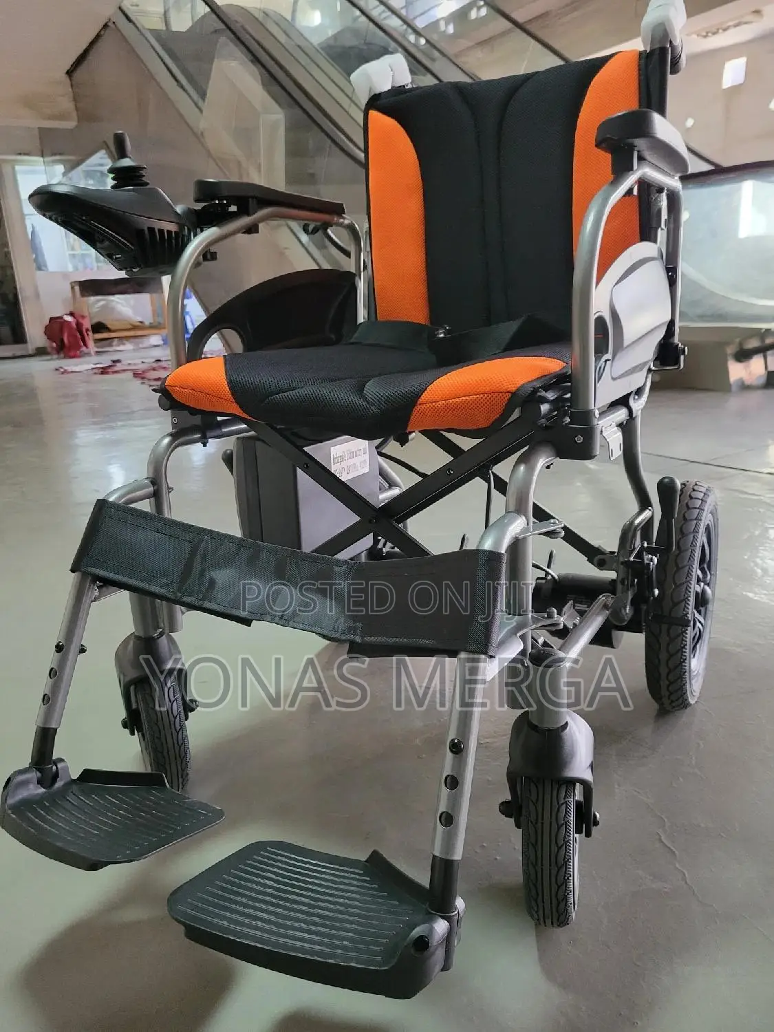 Electric Wheelchair Offers a Compact Practical Solution for Mobilty