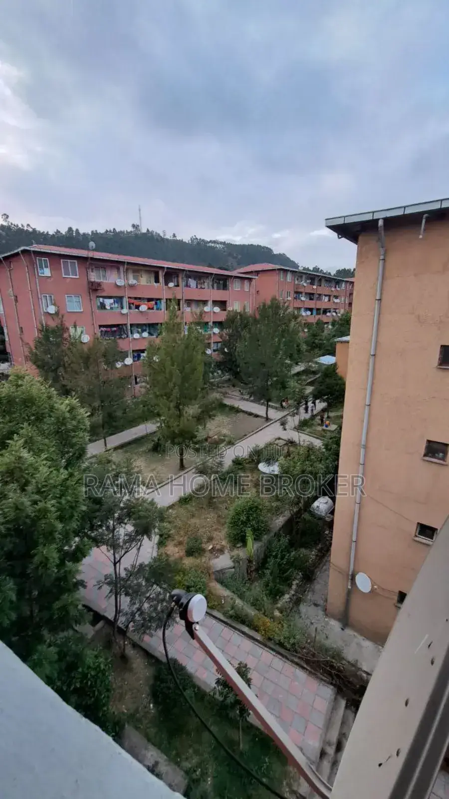 Furnished 3bdrm Condo in Yeka for sale