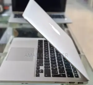 New Laptop Apple MacBook Pro 2014 8GB Intel Core I7 SSD 256GB