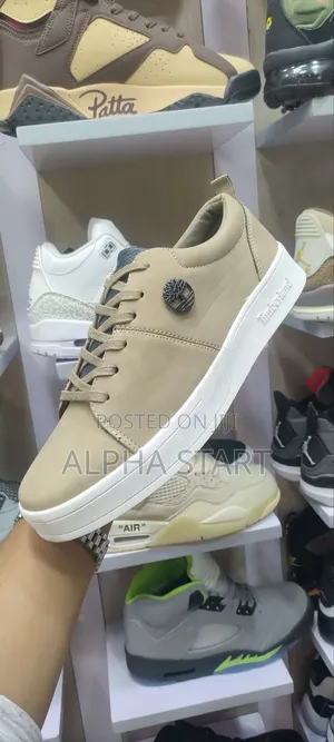 " Timberland"
High Master Gray Good Quality