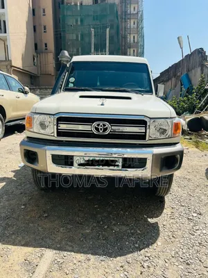 Toyota Land Cruiser 2018 White