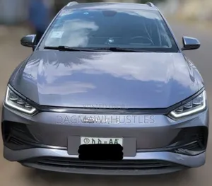 BYD E2 43 kWh 94 hp FWD 2024 Silver