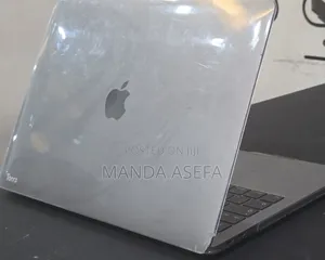 New Laptop Apple MacBook Pro 2017 8GB Intel Core I7 SSD 128GB