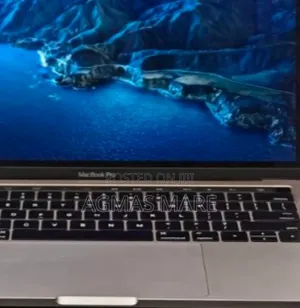 New Laptop Apple MacBook Pro 2016 16GB Intel Core I5 SSD 512GB