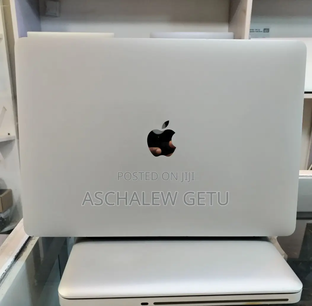 New Laptop Apple MacBook Pro M1 16GB Apple M1 Pro SSD 512GB