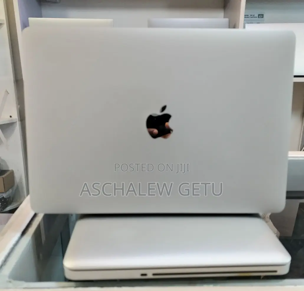 New Laptop Apple MacBook Pro M1 16GB Apple M1 Pro SSD 512GB