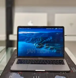 New Laptop Apple MacBook Pro 2016 16GB Intel Core I7 SSD 512GB