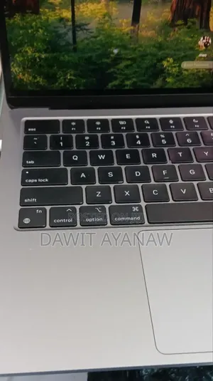 New Laptop Apple MacBook Air 2022 M2 8GB Apple M2 SSD 256GB