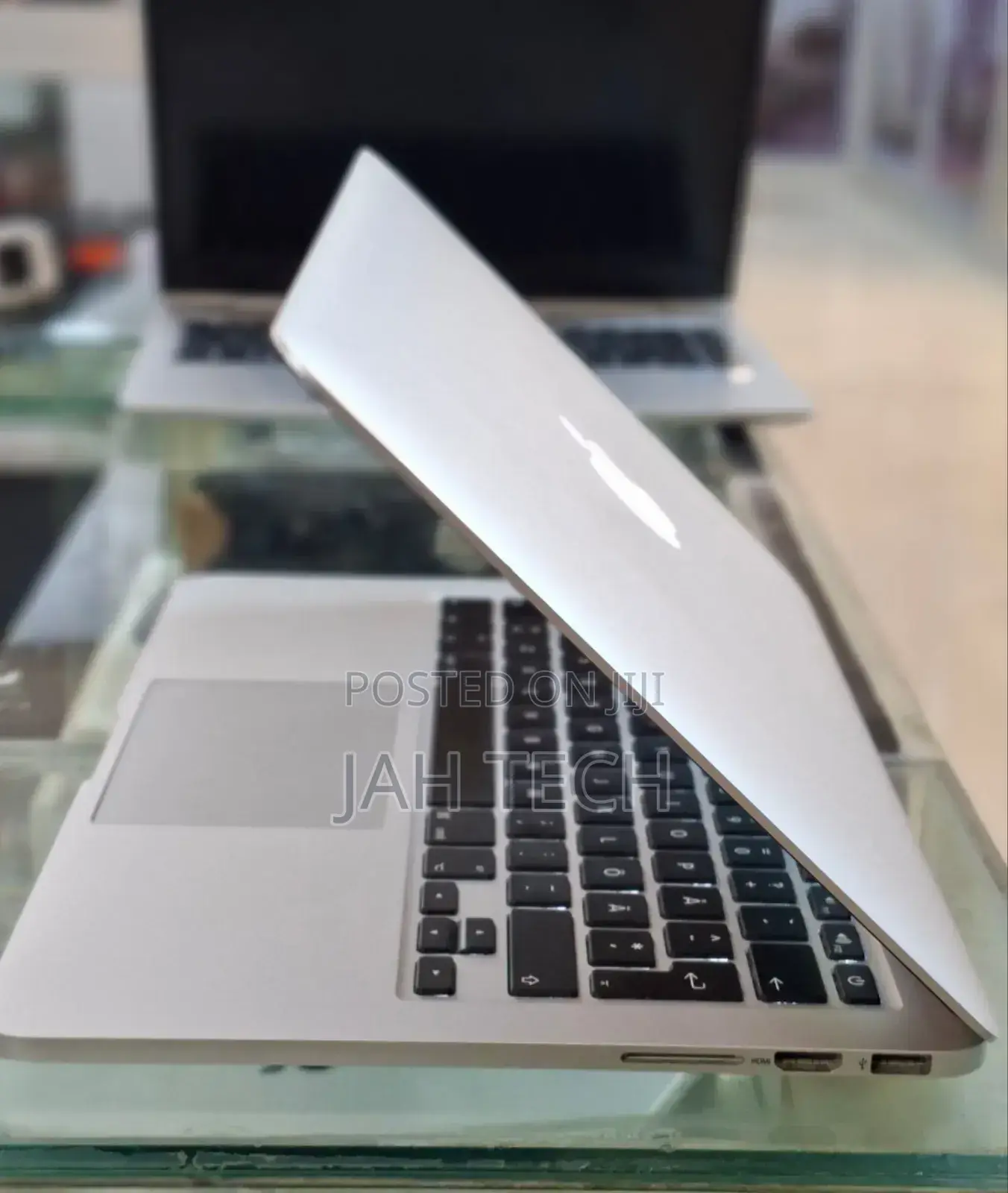 New Laptop Apple MacBook Pro 2014 8GB Intel Core I7 SSD 256GB