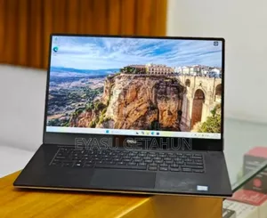 New Laptop Dell XPS 15 16GB Intel Core I7 SSD 256GB