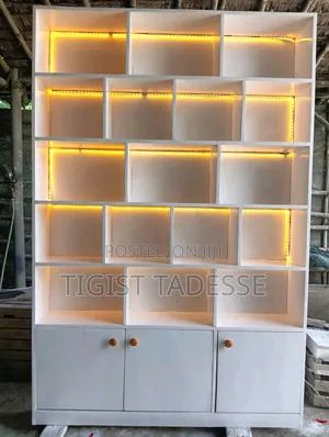 Shelves With Different Size and Design ሼልፎች በተለያዩ ዲዛይን ለቡቲክ, ለ Office