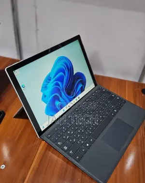 New Laptop Microsoft Surface Pro 7 8GB Intel Core I5 SSD 128GB