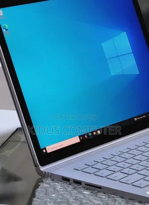 New Laptop Microsoft Surface 16GB Intel Core I7 SSD 256GB