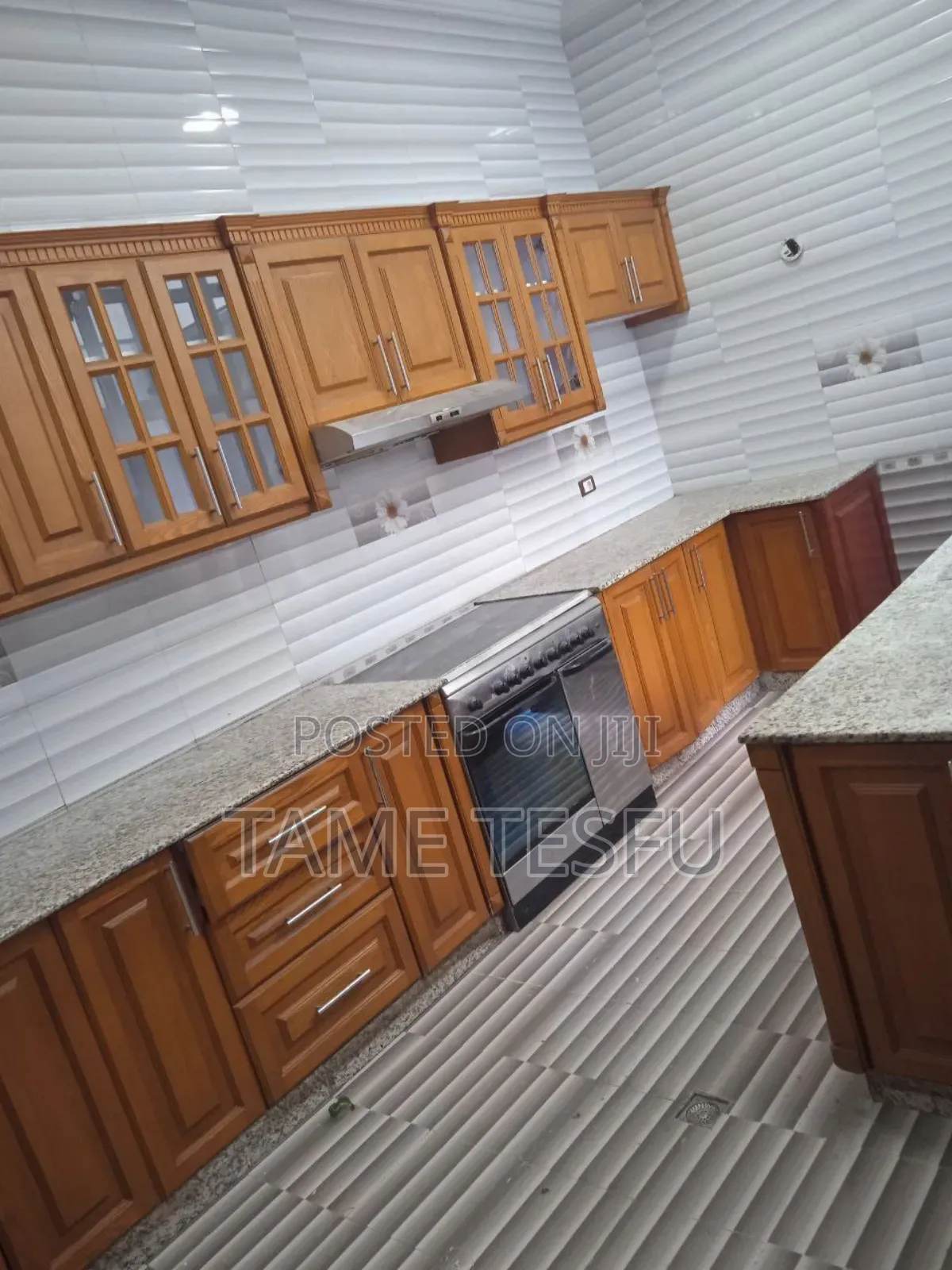 Furnished 5bdrm House in ሀያት, Bole for sale