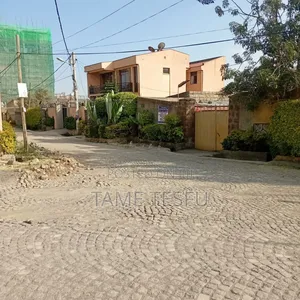3bdrm House in Cmc, Yeka for sale