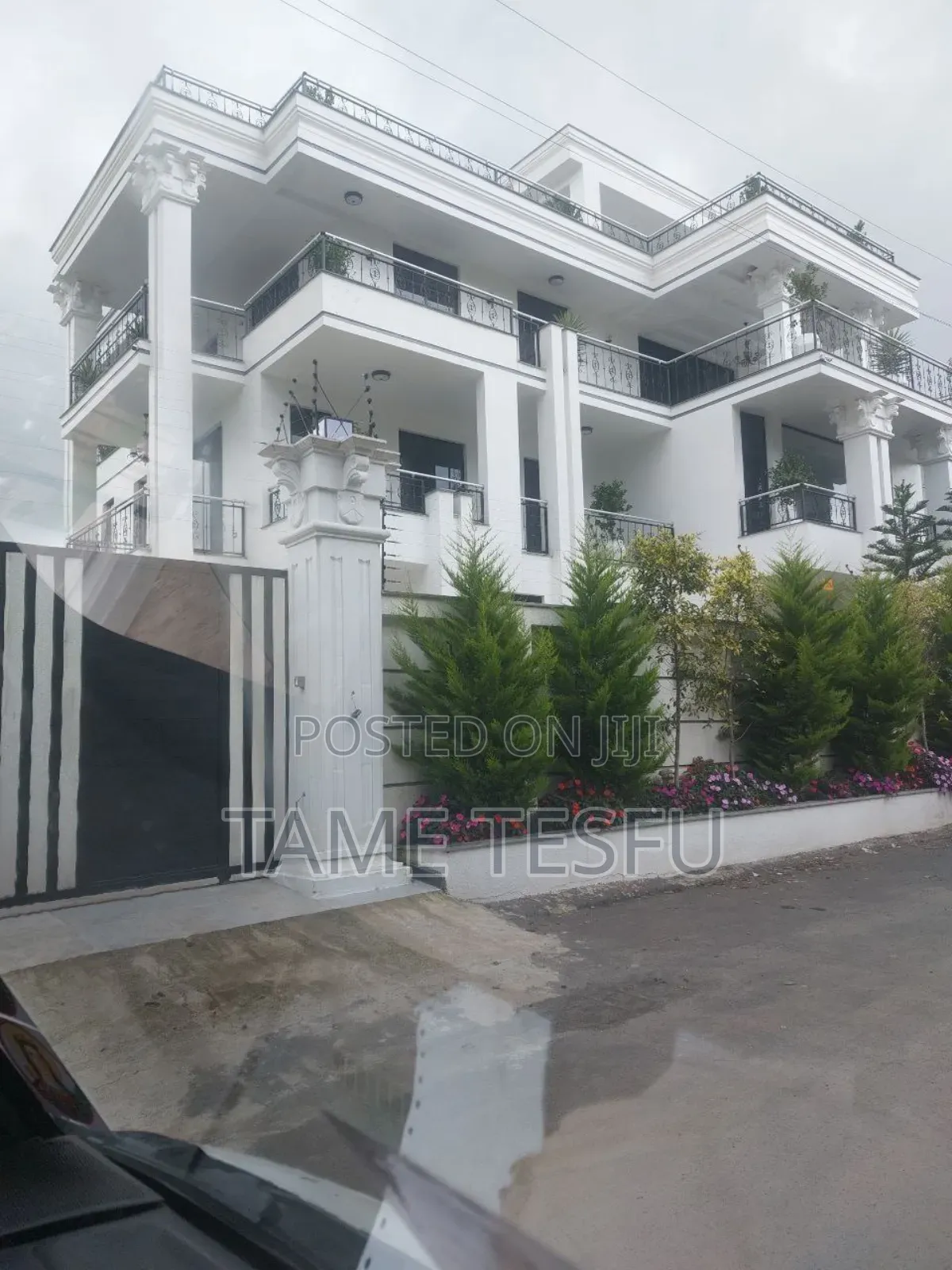 Furnished 8bdrm House in ሀያት, Bole for sale