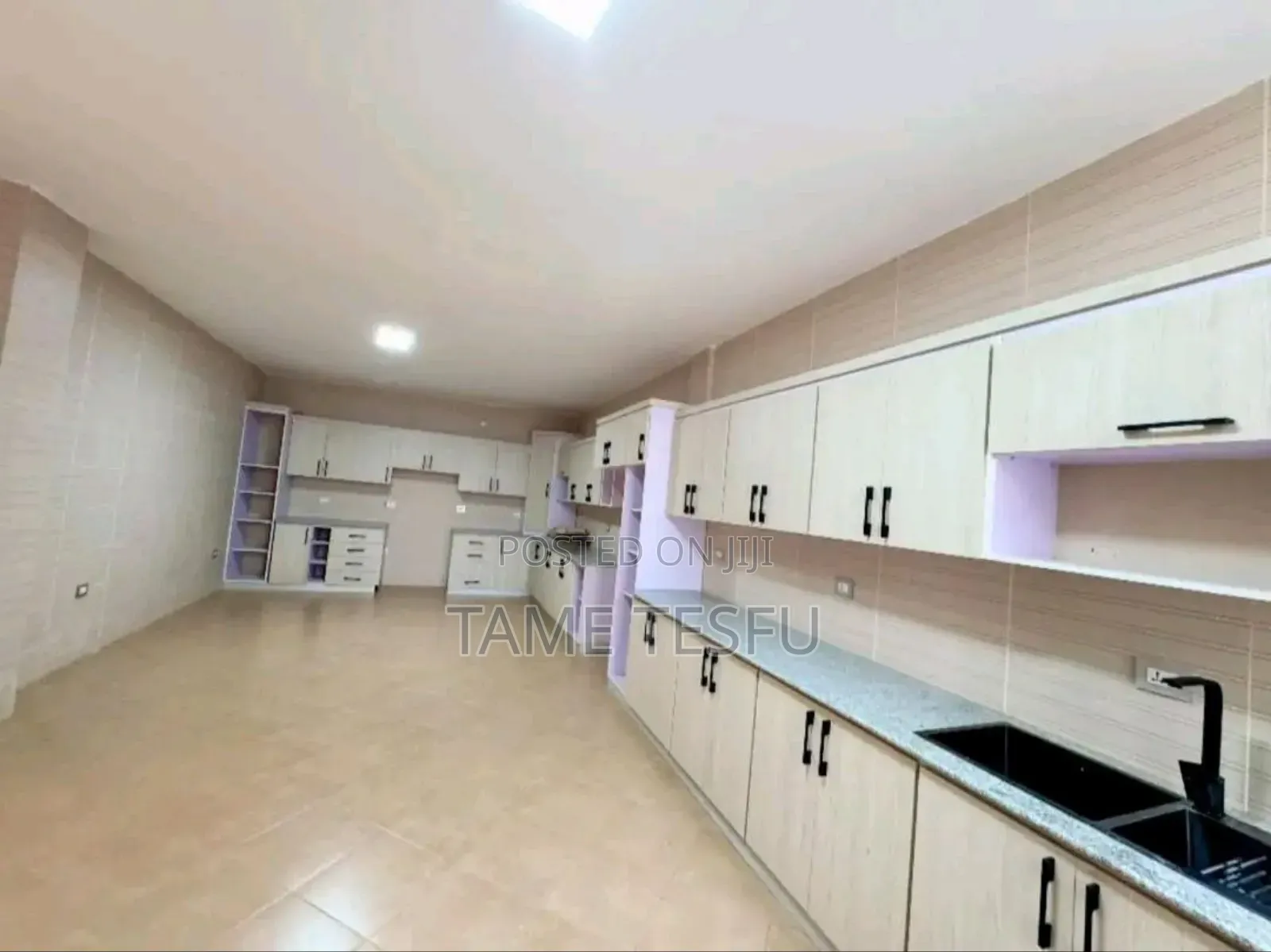 Furnished 12bdrm House in Cmc, Bole for sale