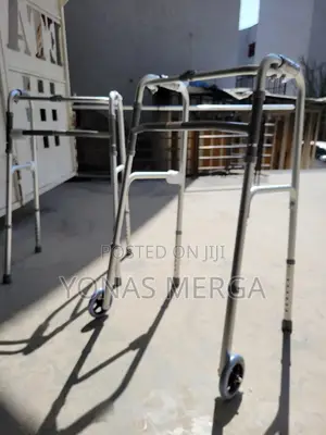 Walking Aid Equipments飄∞Walker凸×Walker With Two Front Wheels