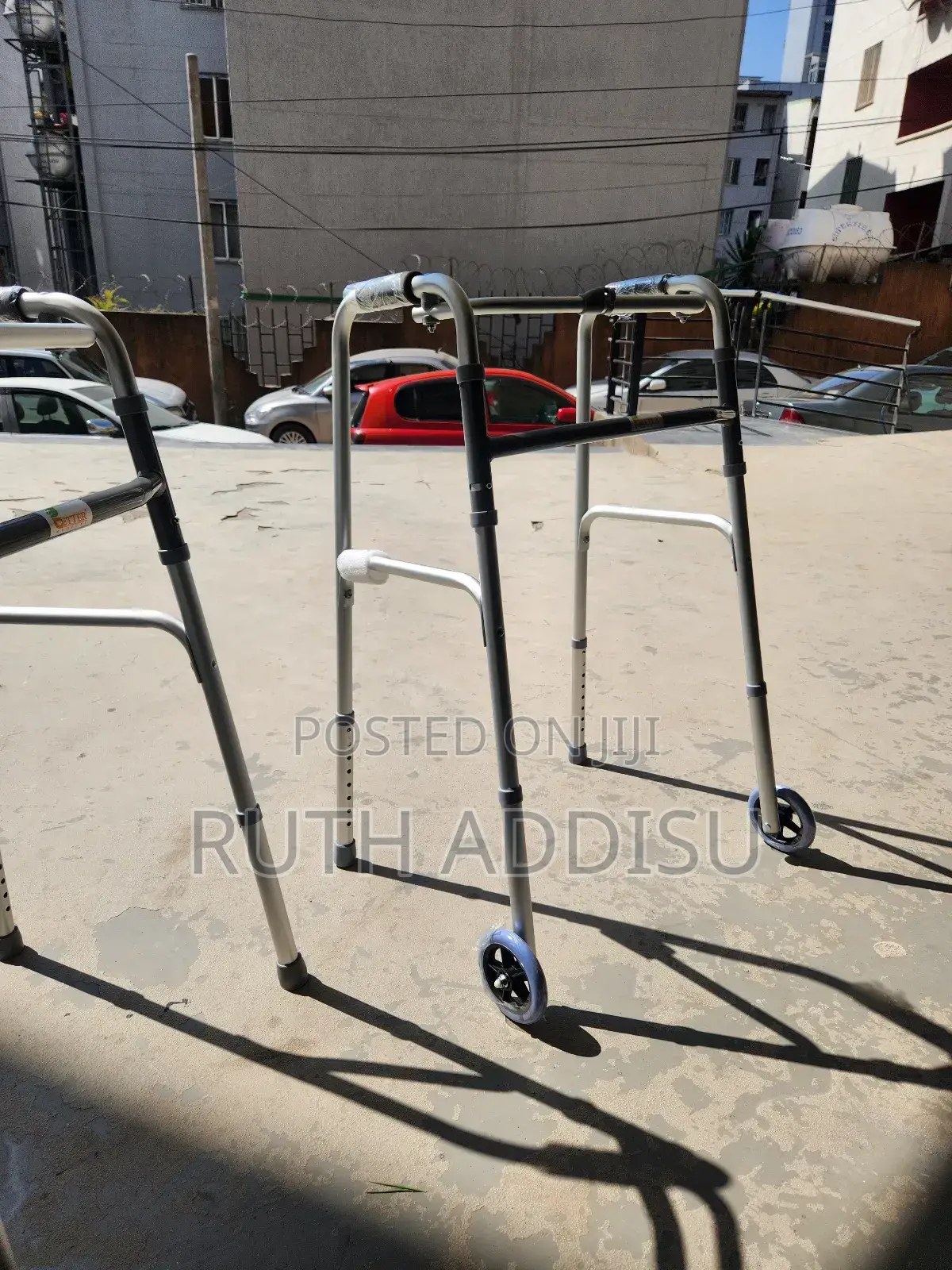 Brand New Stainless Almunium Walker胺我frontal Wheels Walking Aid Walker