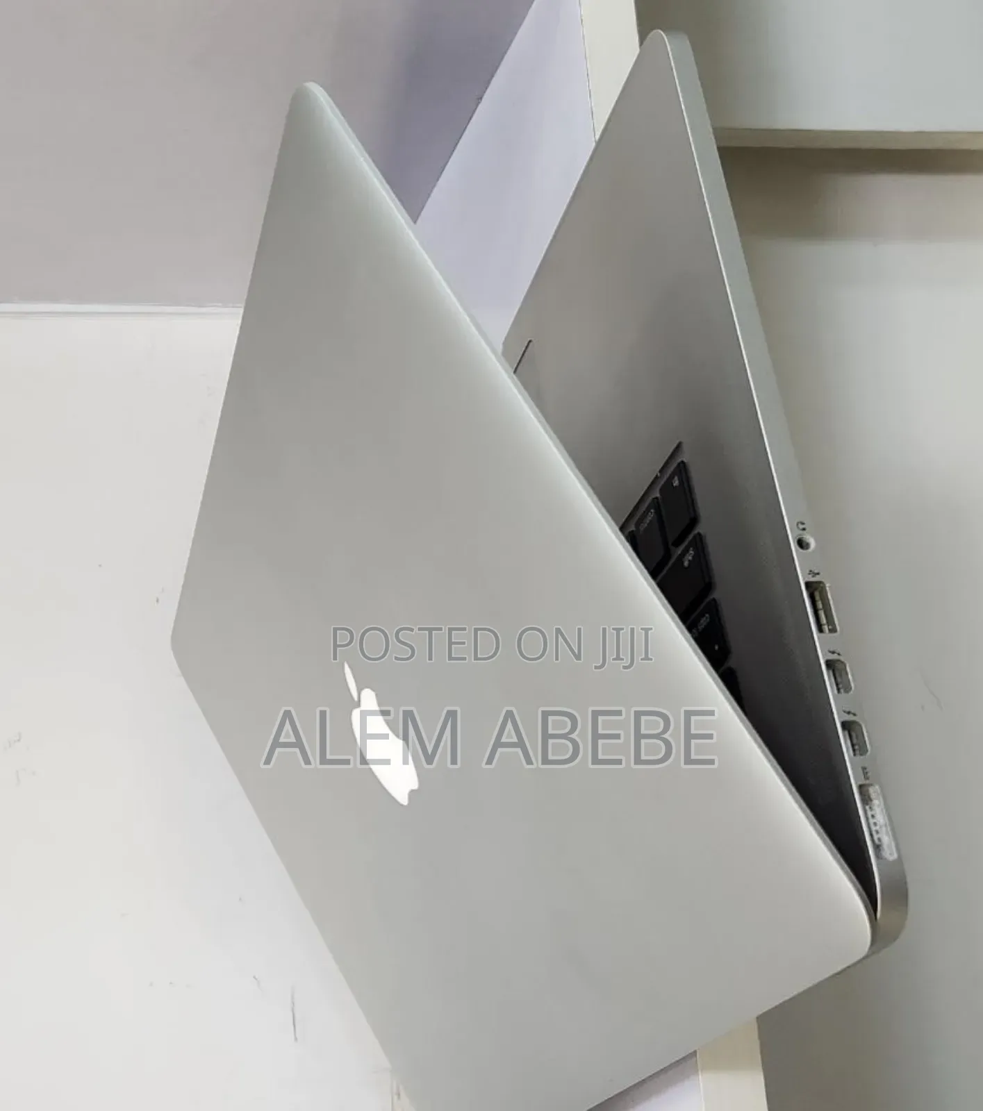 New Laptop Apple MacBook Pro 2015 16GB Intel Core I7 SSD 512GB