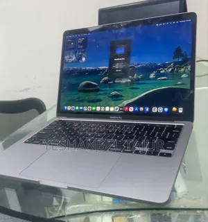 New Laptop Apple MacBook Pro 2020 M1 16GB Apple M1 Pro SSD 256GB