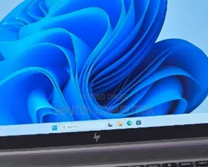New Laptop HP ZBook Firefly 15 G7 16GB Intel Core I7 SSD 512GB