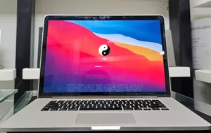 New Laptop Apple MacBook Pro 2015 16GB Intel Core I7 SSD 256GB