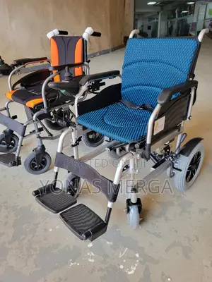 Powerful Motor Wheelchair两፰user-Friendly Controls=觀electric Wheelchair