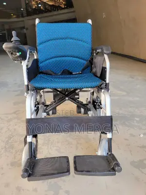 Electric Wheelchair並昍wheelchair艦马suitable for Both Indoor Outdoor Use