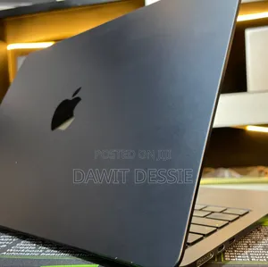 New Laptop Apple MacBook Air 2022 M2 24GB Apple M2 SSD 1T