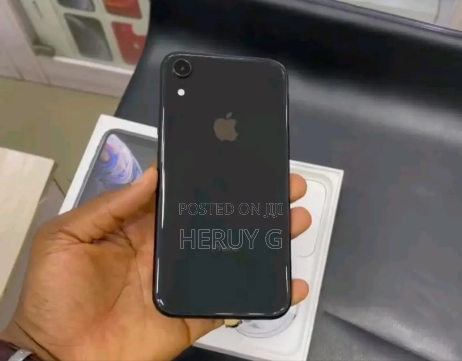 New Apple iPhone XR 64 GB Black