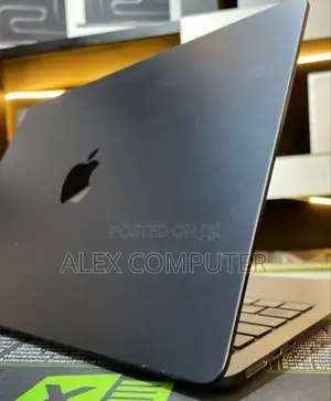 New Laptop Apple MacBook Air 2022 M2 24GB Apple M2 SSD 1T