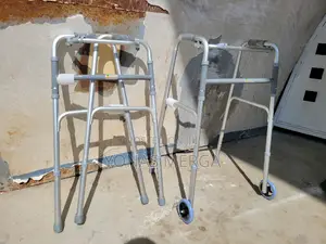Mobility Walkers for Safe帘∂Independent Movement❩❩Deluxe Folding Walker