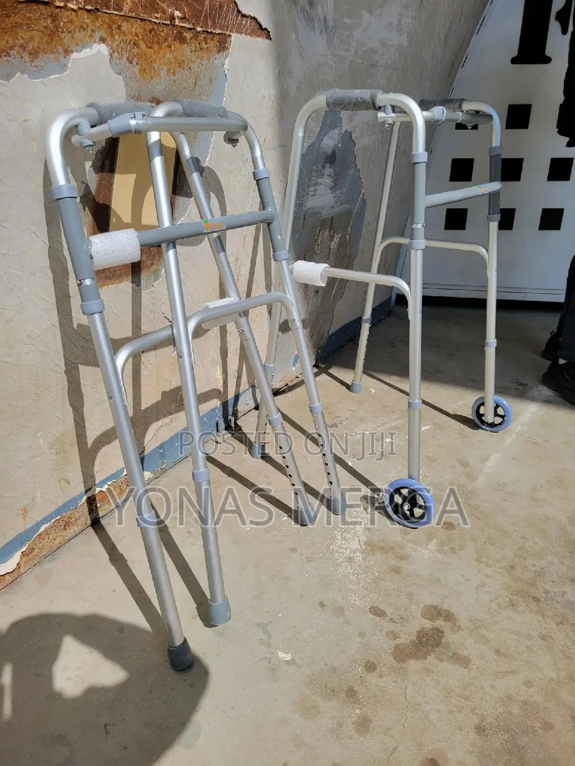4-Legged Walker鄜麤walker//Height-Adjustable to Ensure Maximum Comfort