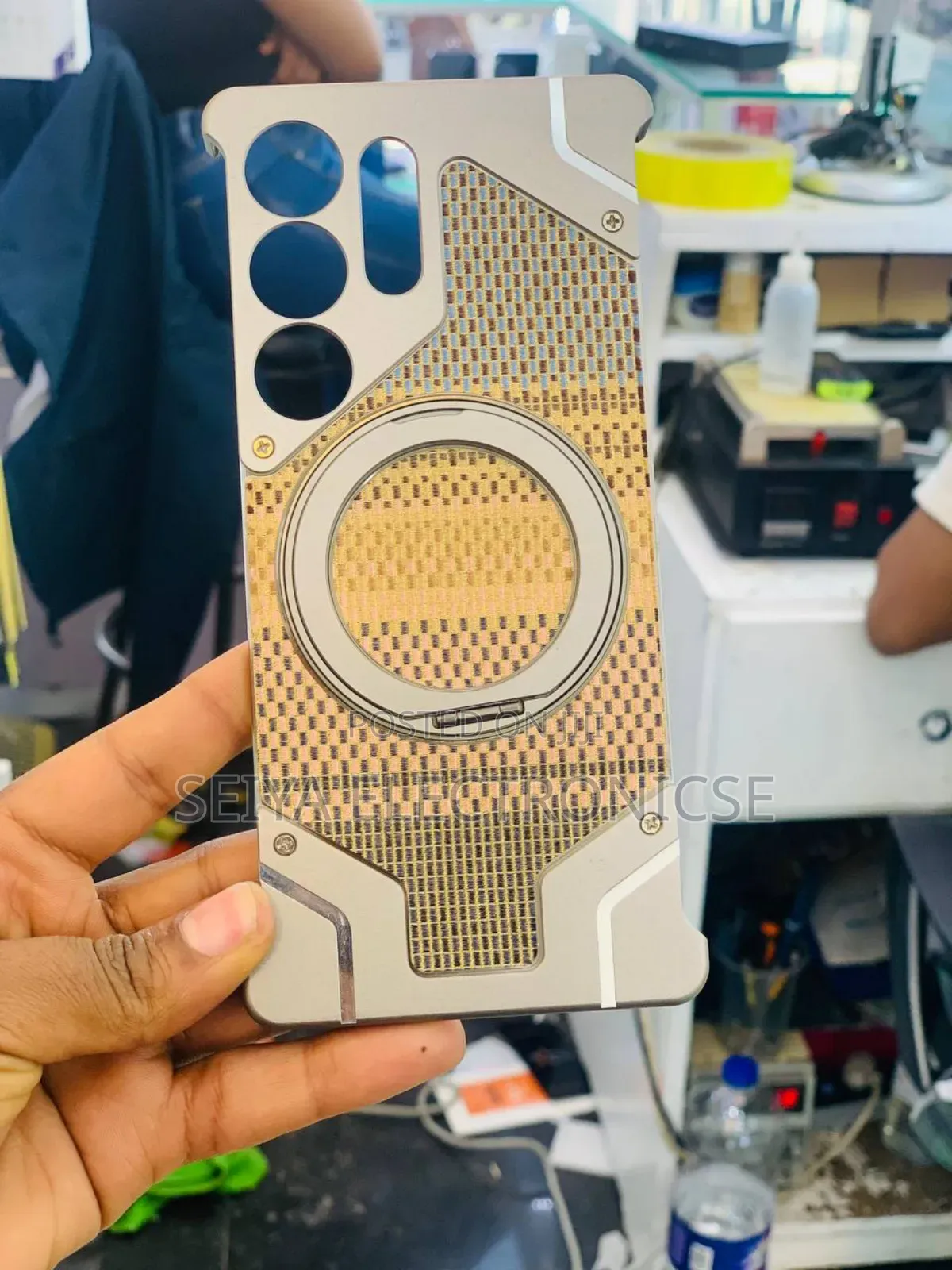iPhones 16pro Max Frameless Metal Cover # iPhones 16pro Max Metal Case